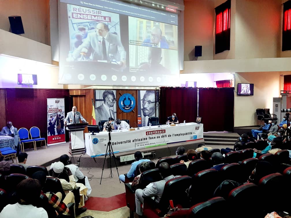 conference du recteur de l'AUF à l'Ucad