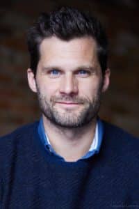 Alexis Michalik sera le président de l’édition 2025 du Prix RFI-AUF des jeunes écritures