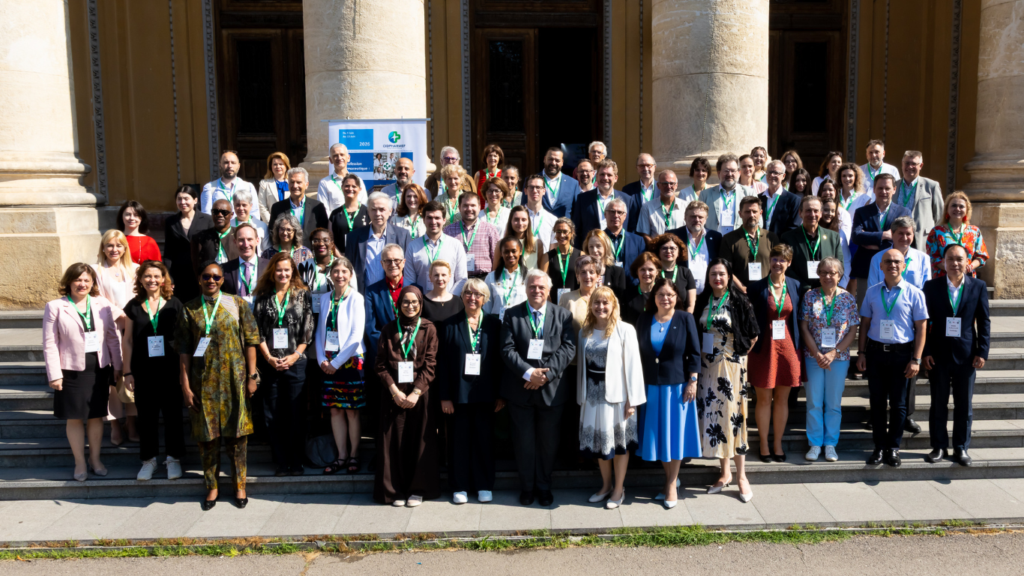 Photo de groupe à la 24e conférence internationale de la Cidpharmef