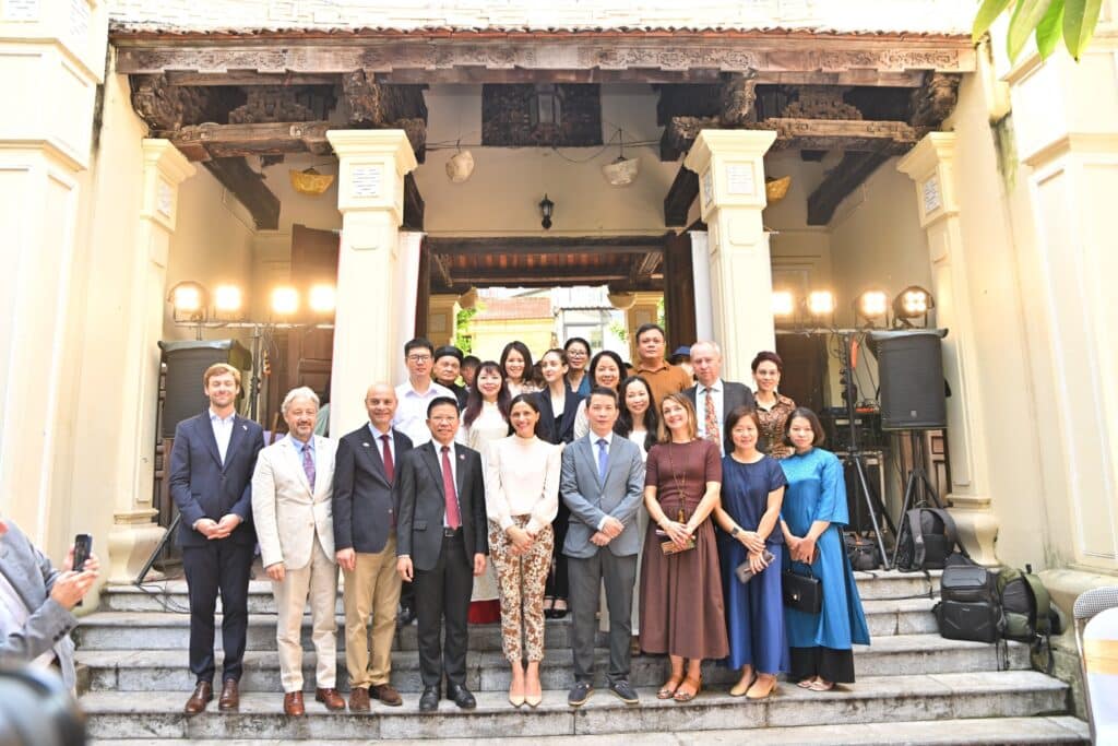 photo itineraires patrimoniaux hanoi 02 photo de groupe 18octobre2026